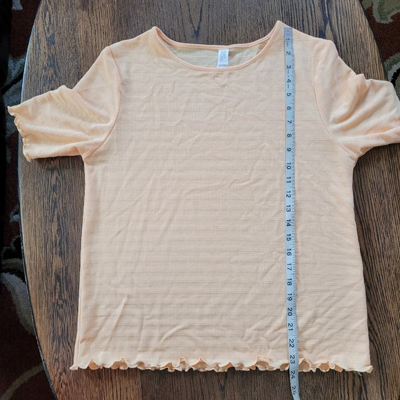 Stars Above Orange Ruffled Hem Cozy T-shirt Size Women's Medium NEW with Tag - Picture 7 of 10